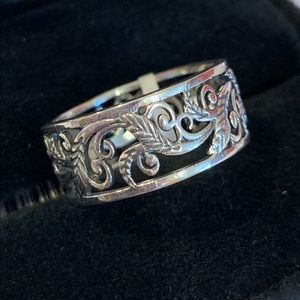 Sterling silver leaf ring